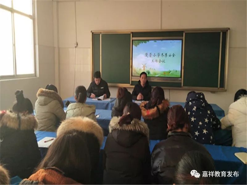 橡皮泥手工做饭_营养餐橡皮泥手工制作_橡皮泥手工餐具