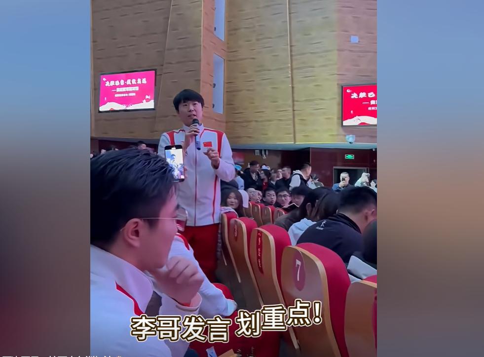 美国游泳老将_美国游泳老冠军_游泳冠军美国
