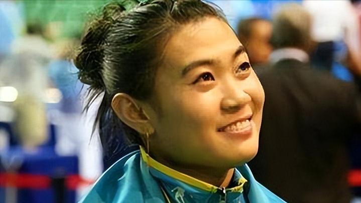 奥运会举重冠军女子姓姚的_女子举重运动员姚丽_姚丽举重夺冠视频